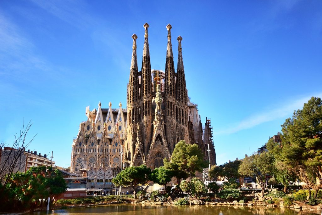 4 Monuments De Gaudi à Ne Pas Manquer à Barcelone | Passion Monde