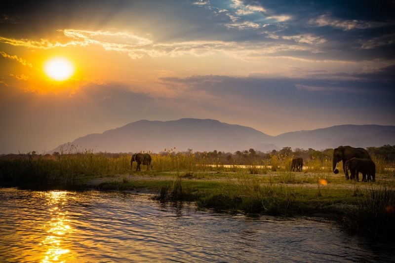 Botswana  Zambie - Les Chutes Victoria (Zimbabwe)