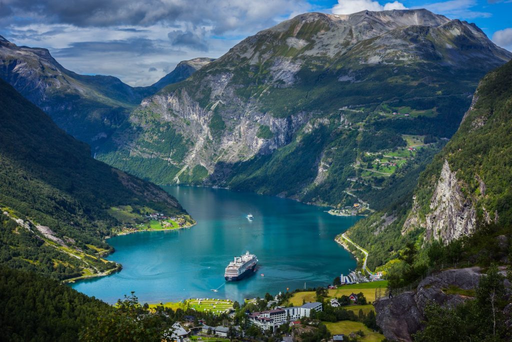 Tromdheim  Geirangerfjord