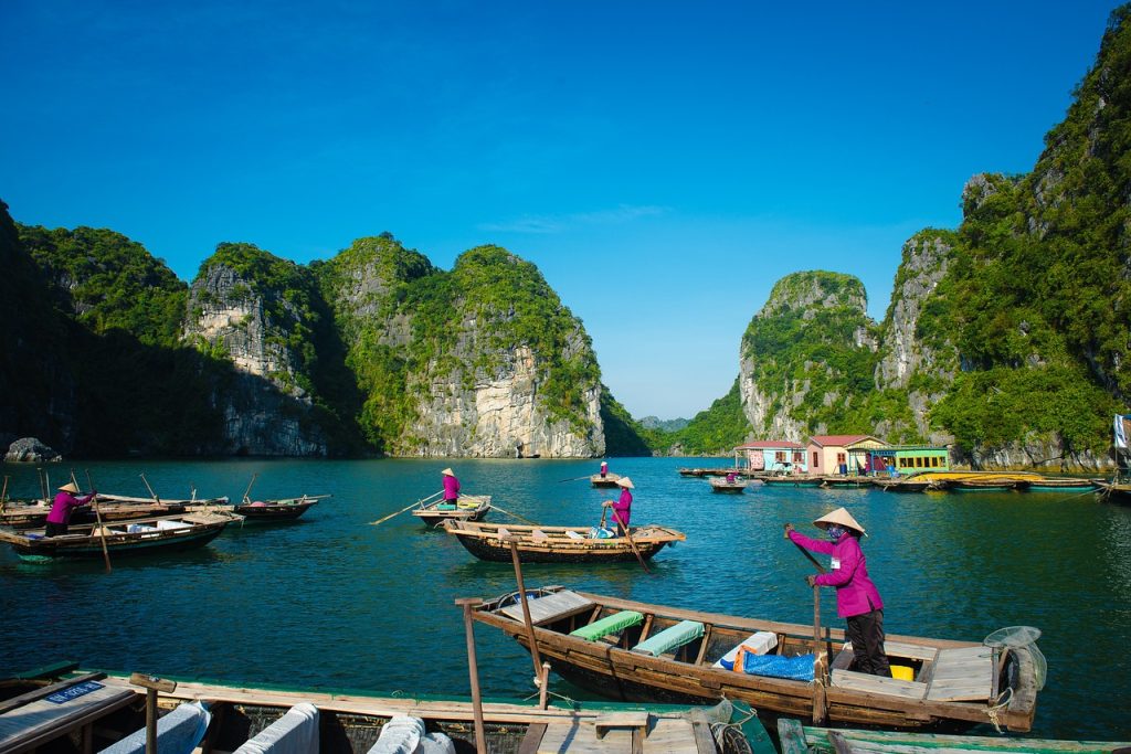 Baie d&#039;Halong  Hanoi